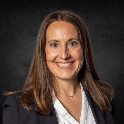 Lindsey Irving Headshot